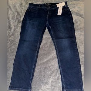 NWT Liz Claiborne Jeans Sara Slim Leg Midrise Size 14PS